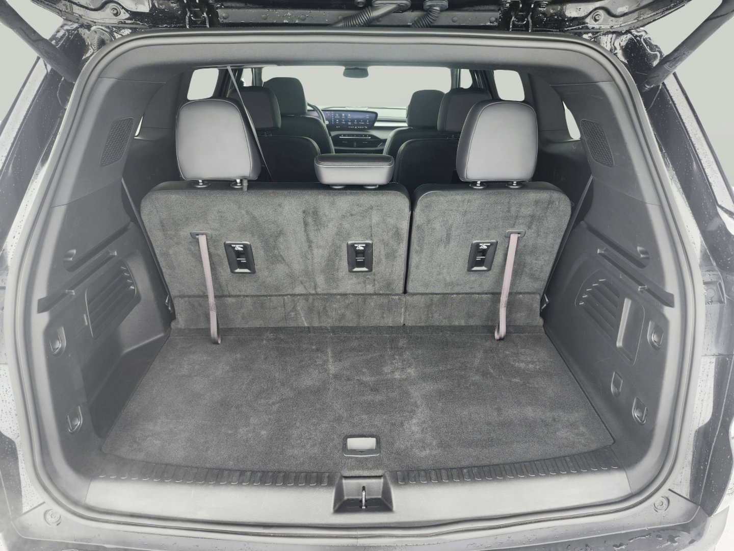 Used 2025 Buick Enclave Preferred image 31