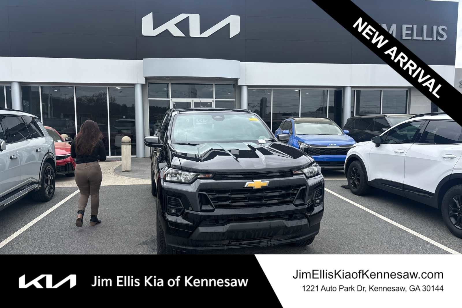 Used 2024 Chevrolet Colorado LT w/ LT Convenience Package image 1