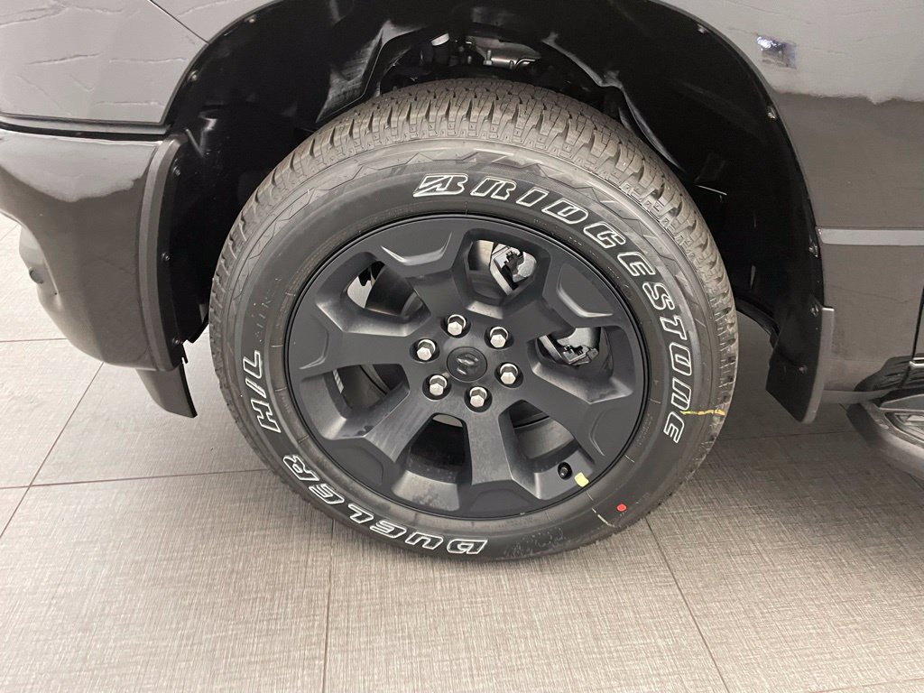 New 2026 RAM 1500 Express AWD/4WD image 8