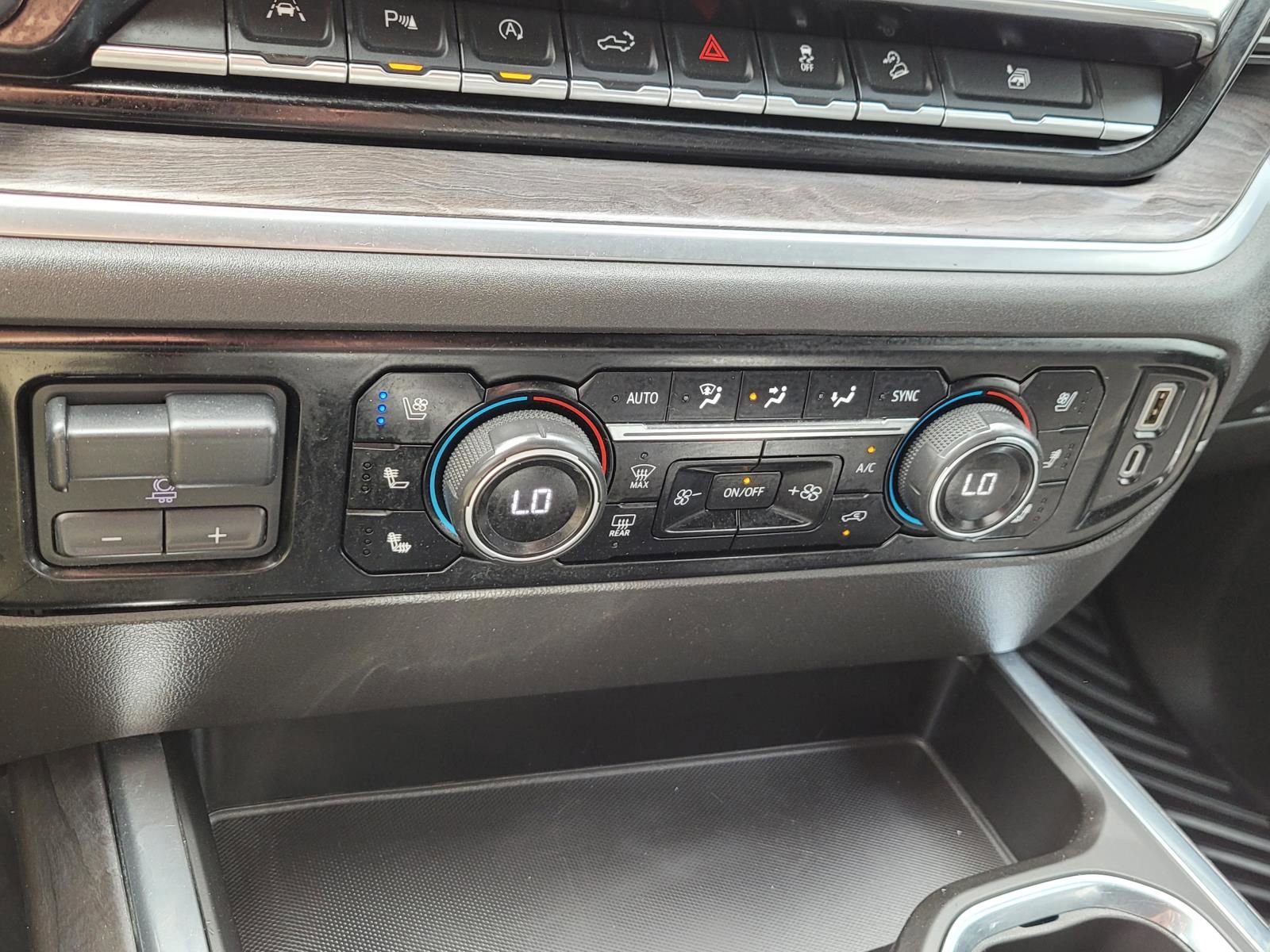 Used 2022 Chevrolet Silverado 1500 LTZ w/ Z71 Off-Road Package AWD/4WD image 25