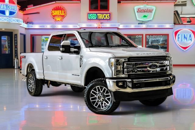 Used 2017 Ford F250 Lariat w/ Lariat Value Package AWD/4WD image 1