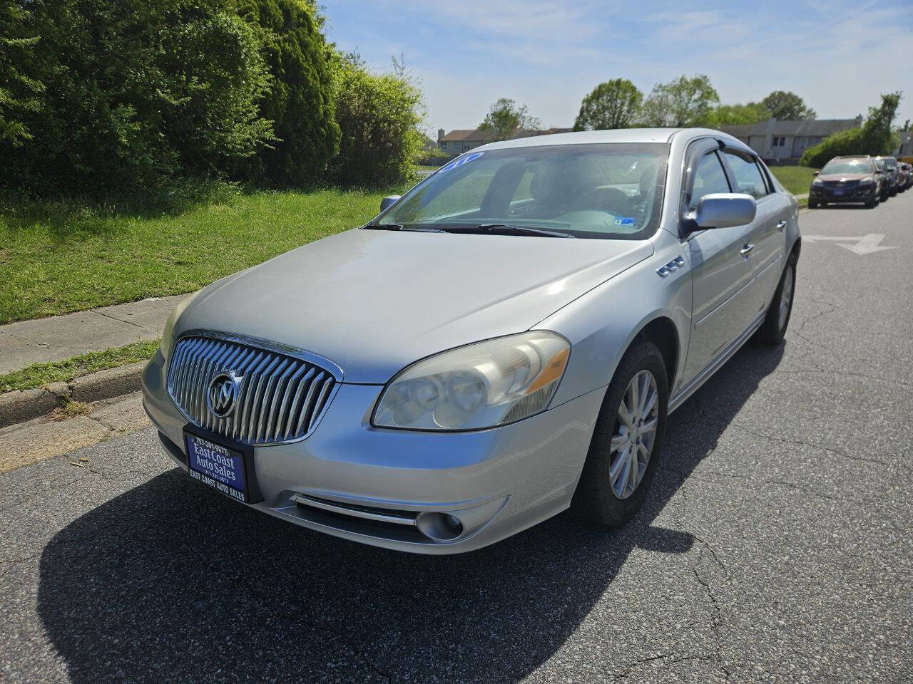 Used 2011 Buick Lucerne CXL w/ Driver Confidence Package FWD image 3