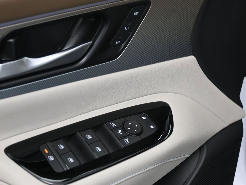 New 2026 Nissan Murano Platinum w/ Technology Package image 17