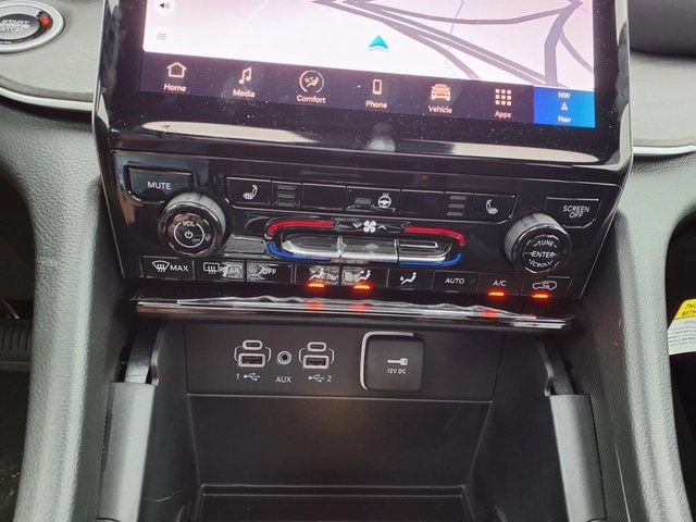 New 2025 Jeep Grand Cherokee Limited w/ Black Appearance Package image 14