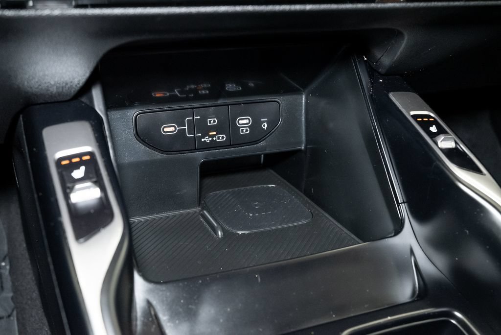 Used 2024 Kia Sorento S w/ Panoramic Sunroof Package FWD image 17