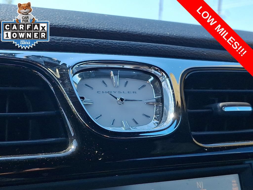 Used 2013 Chrysler 200 S FWD image 22
