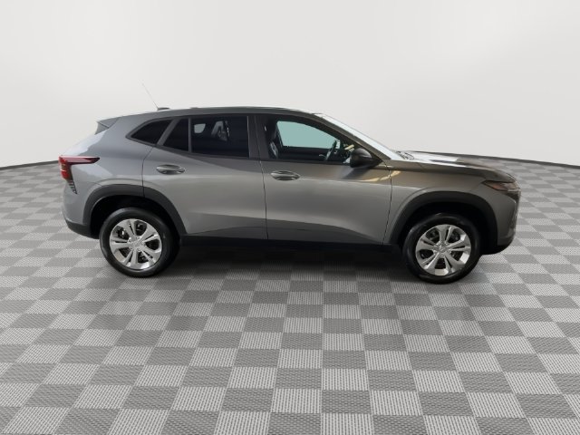 New 2026 Chevrolet Trax LS w/ Driver Confidence Package FWD image 9