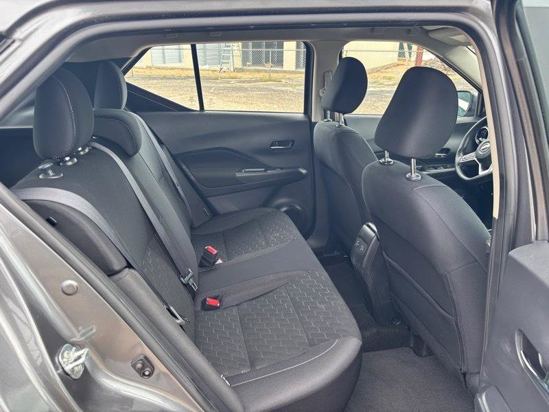 Used 2024 Nissan Kicks SV w/ Interior Electronics Package FWD image 16