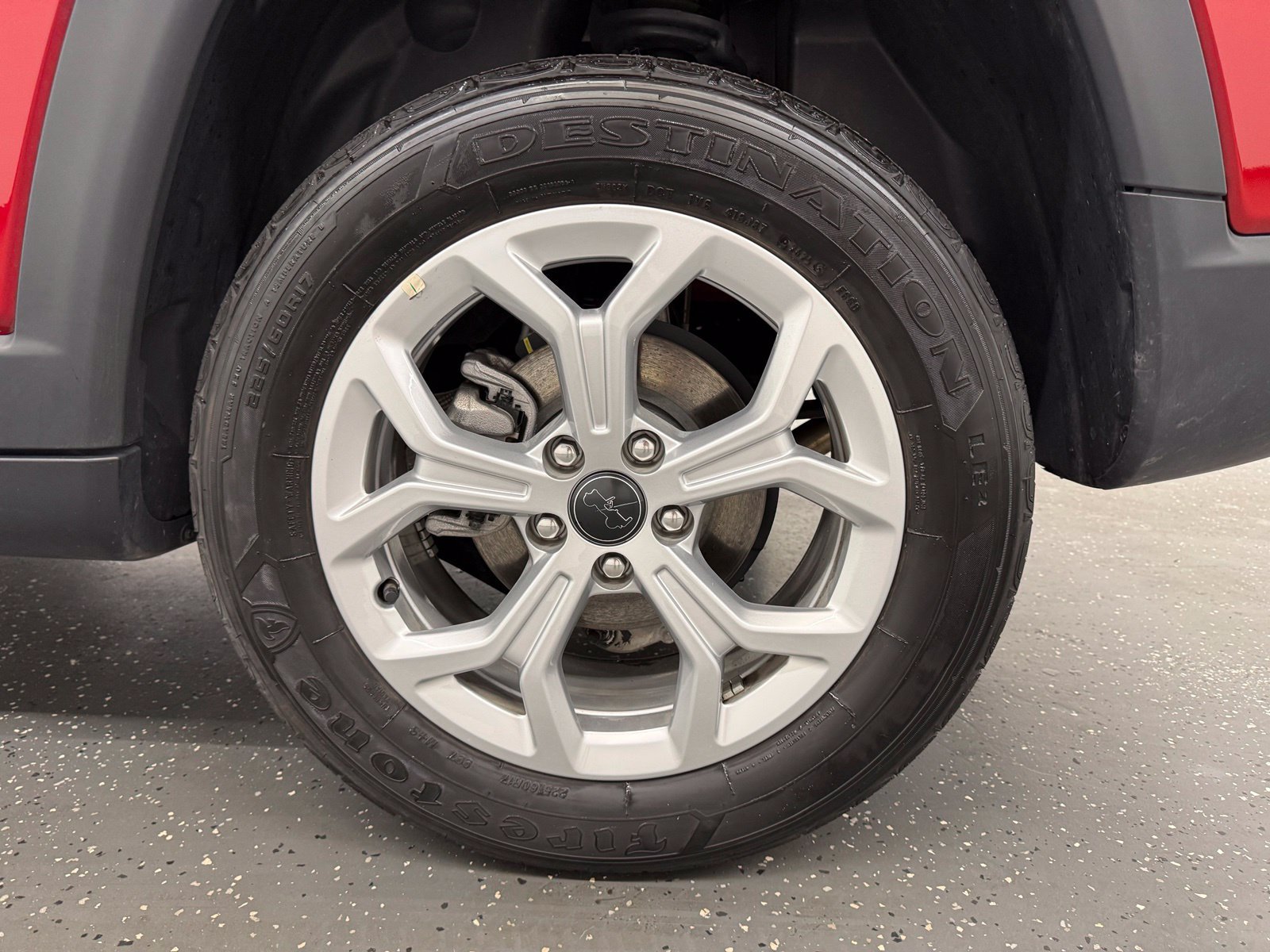 Used 2025 Jeep Compass Latitude AWD/4WD image 19