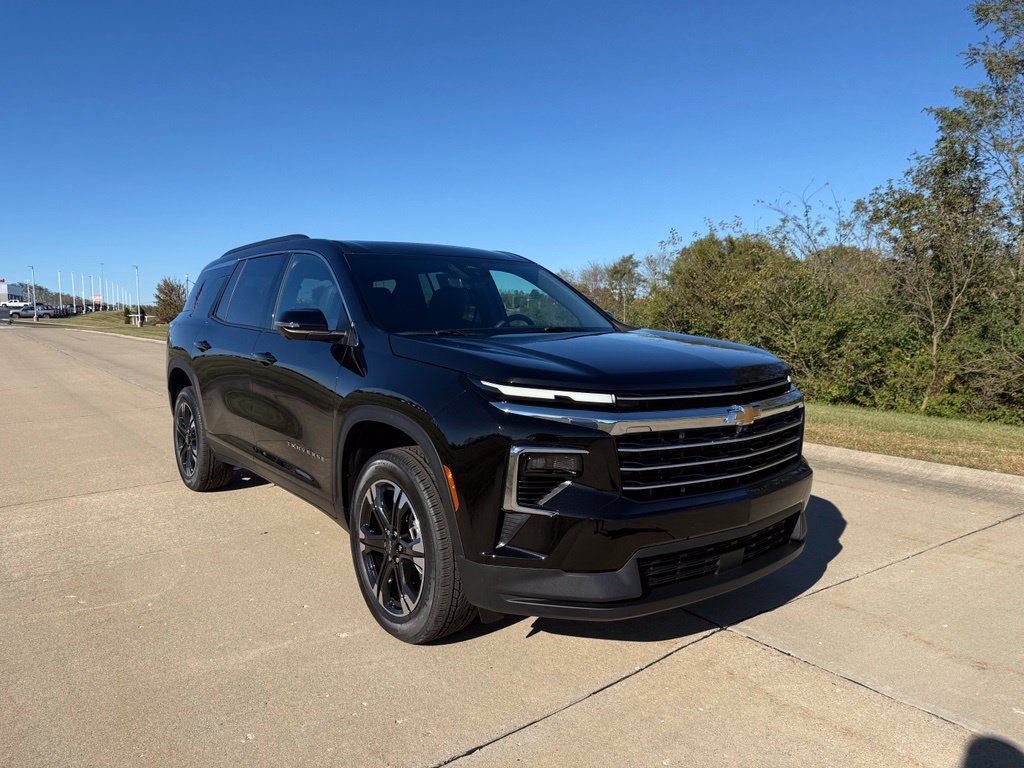 New 2027 Chevrolet Traverse LT w/ Driver Confidence Package