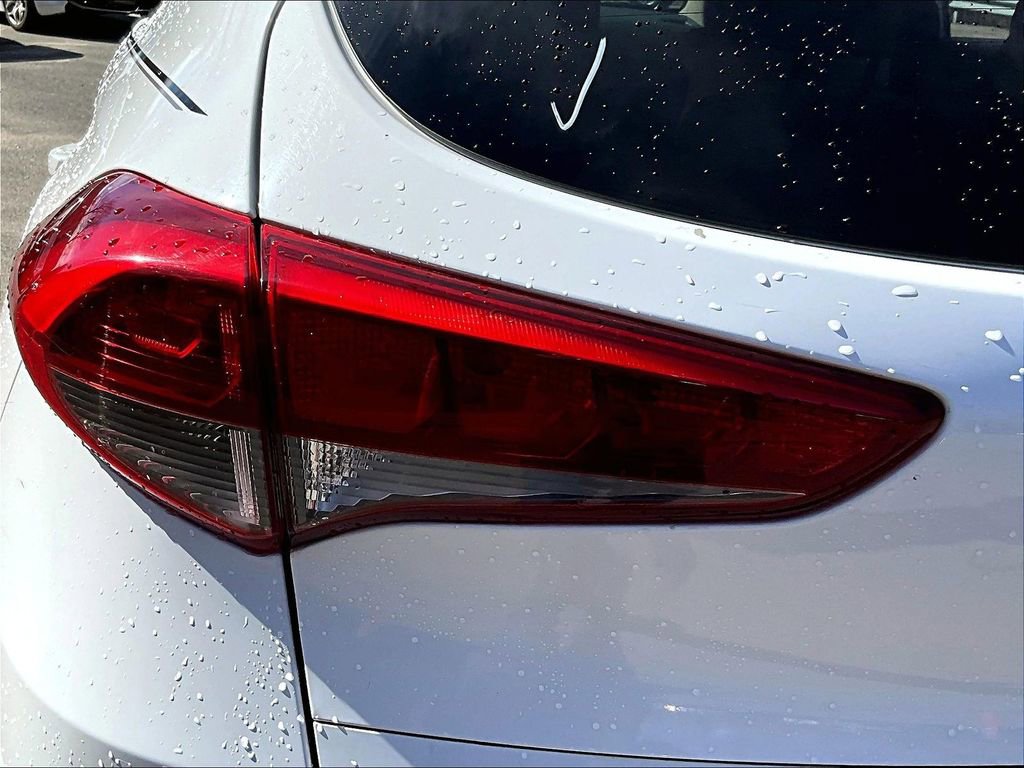 Used 2017 Hyundai Tucson SE image 28