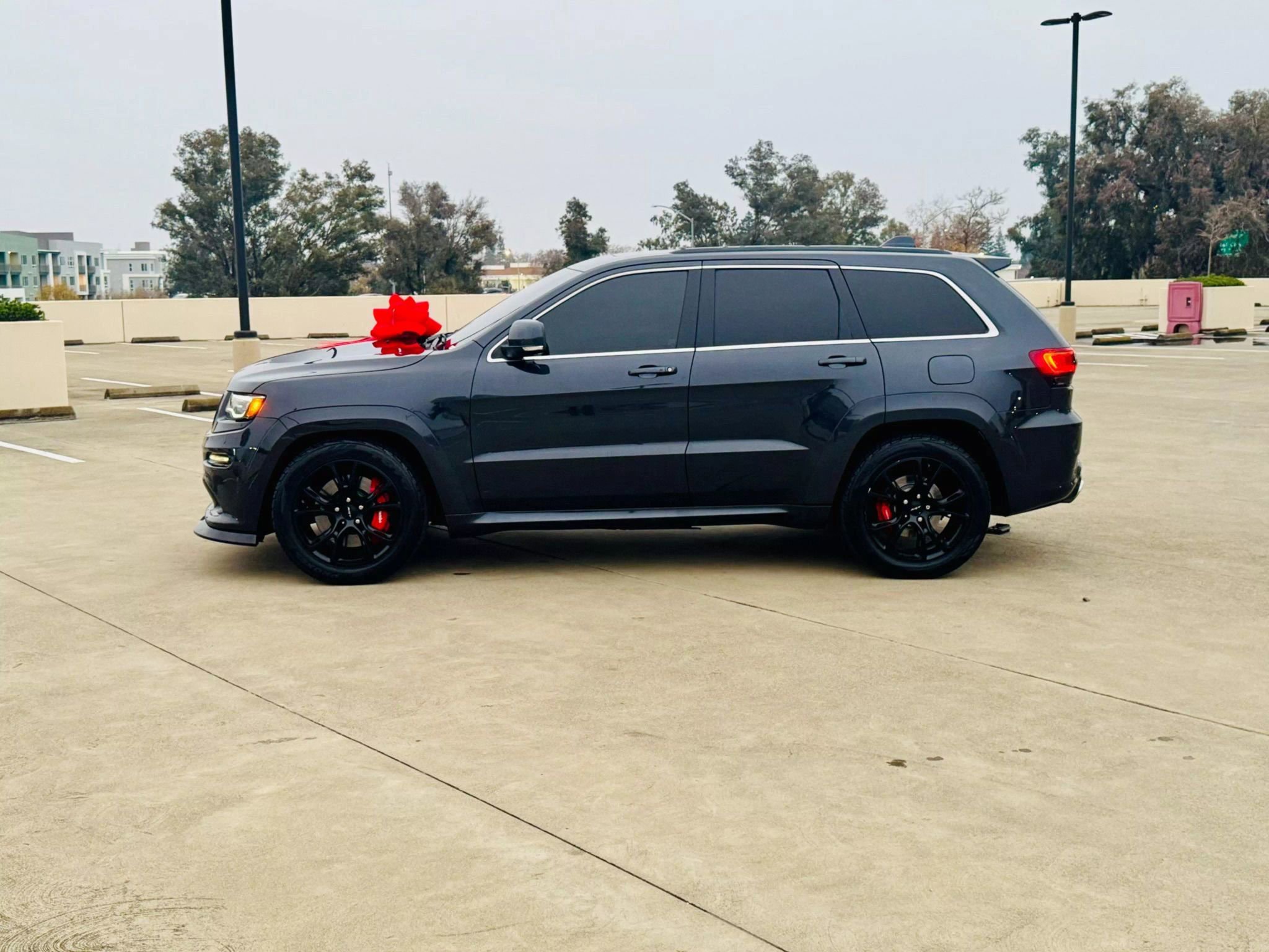 Used 2014 Jeep Grand Cherokee SRT image 49
