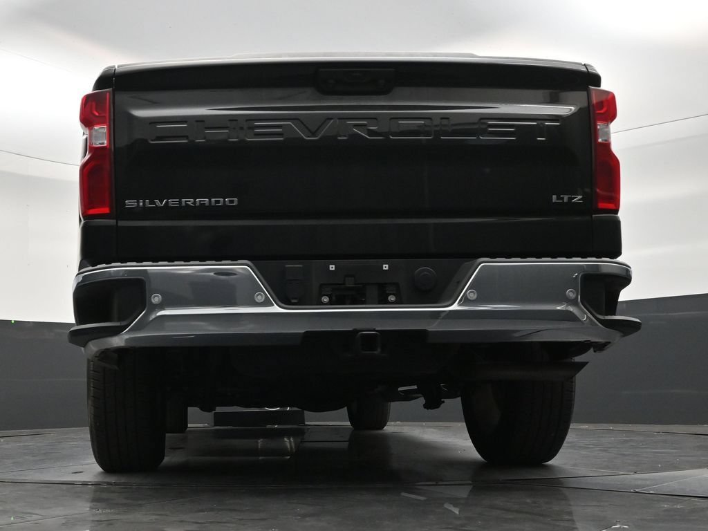 Used 2024 Chevrolet Silverado 1500 LTZ RWD image 23
