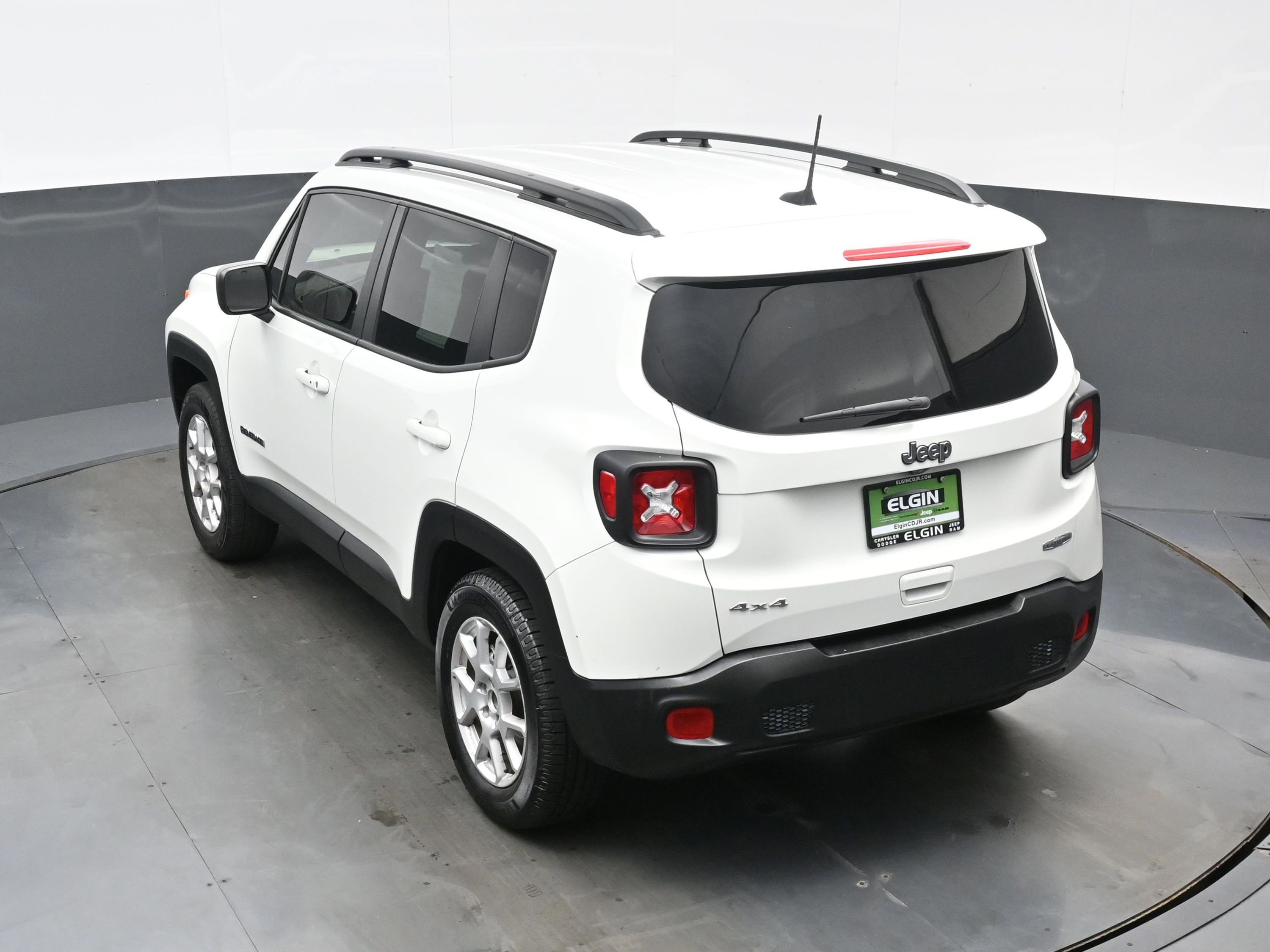 Used 2022 Jeep Renegade Latitude AWD/4WD image 33