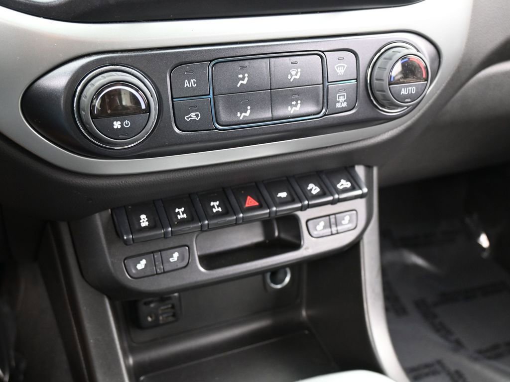 Used 2022 Chevrolet Colorado ZR2 image 25