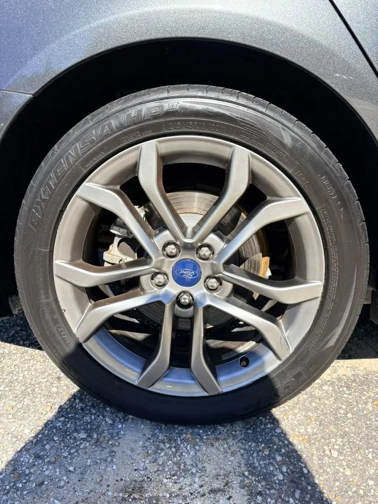 Used 2019 Ford Fusion Titanium FWD image 10