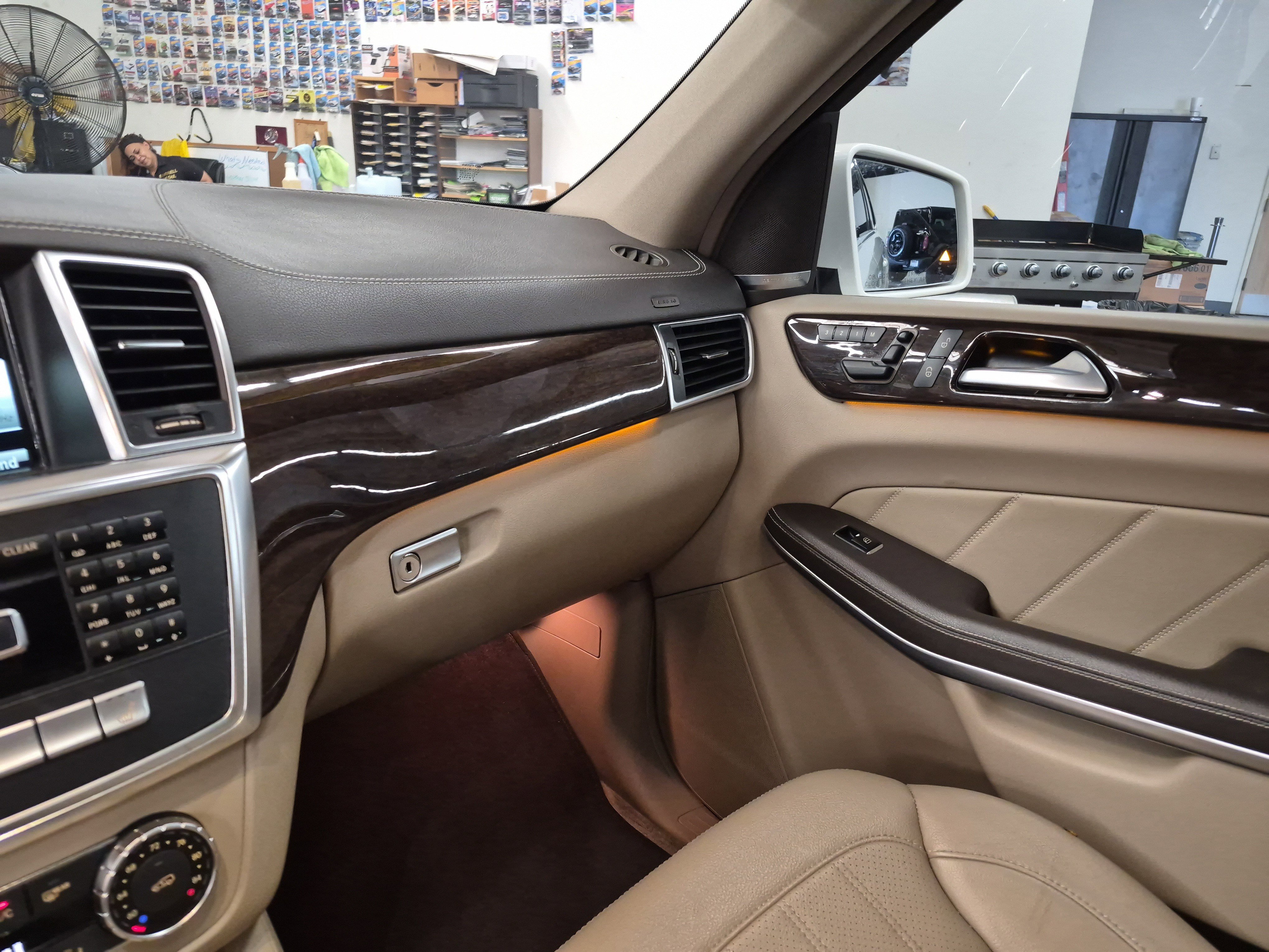 Used 2014 Mercedes-Benz GL 450 4MATIC image 23