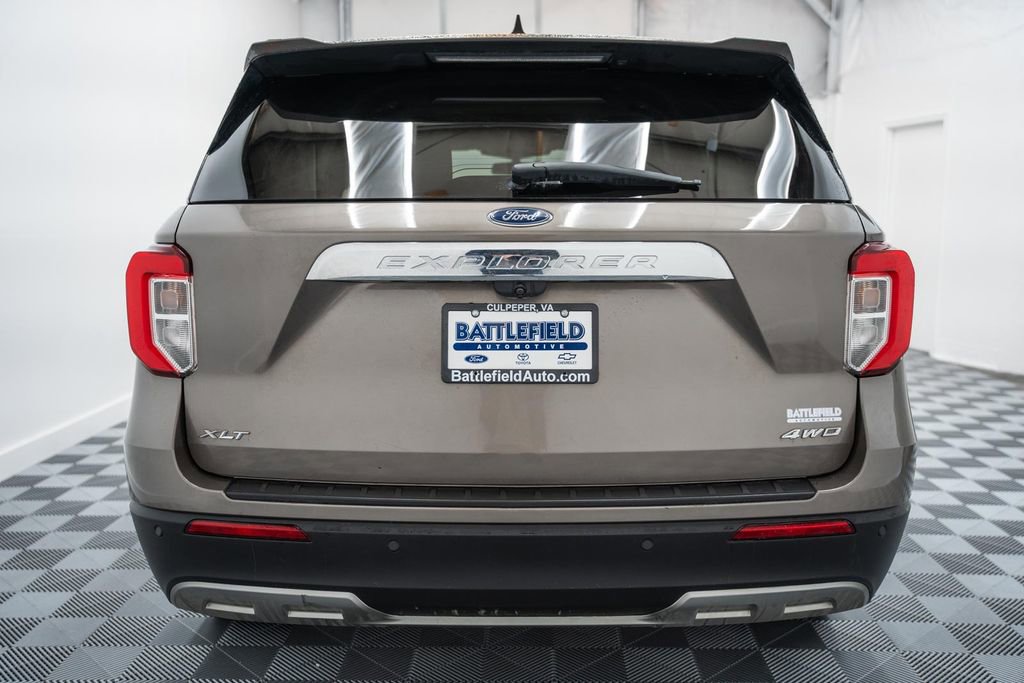 Certified 2021 Ford Explorer XLT w/ Equipment Group 202A image 6