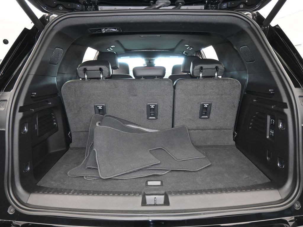 Used 2024 Chevrolet Traverse RS image 52