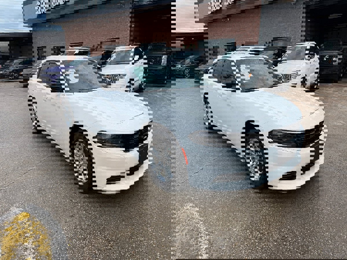 Used 2023 Dodge Charger SXT image 3