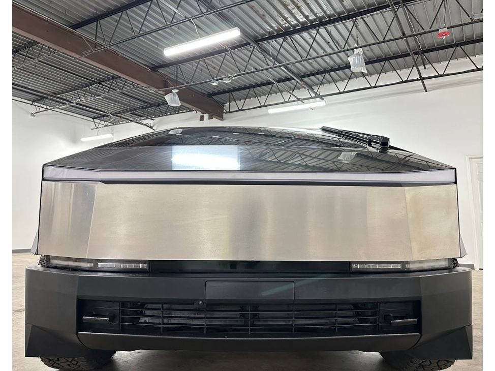 Used 2024 Tesla Cybertruck AWD Crew Cab image 3