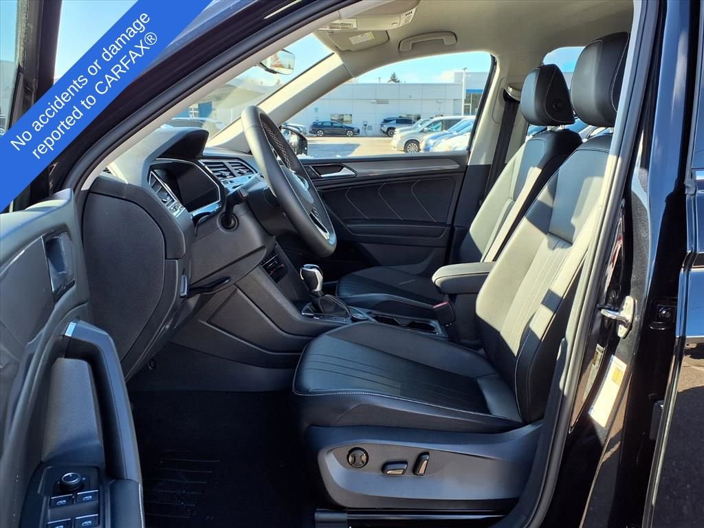 Used 2022 Volkswagen Tiguan SE image 17
