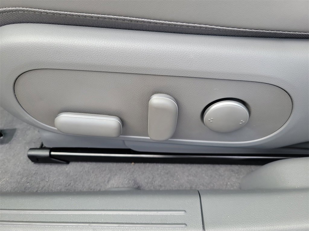 New 2025 Hyundai Ioniq 5 SEL image 23