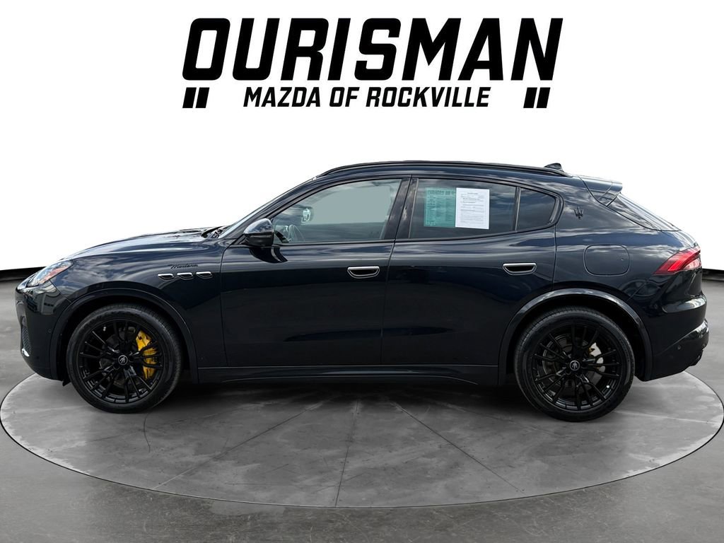 Used 2024 Maserati Grecale Modena image 3