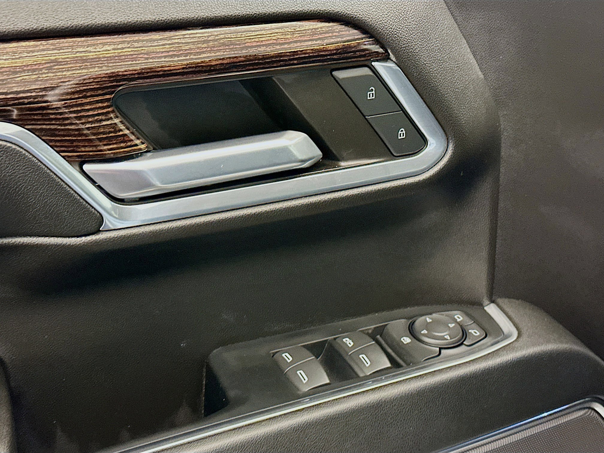 Used 2024 GMC Sierra 1500 Elevation image 15