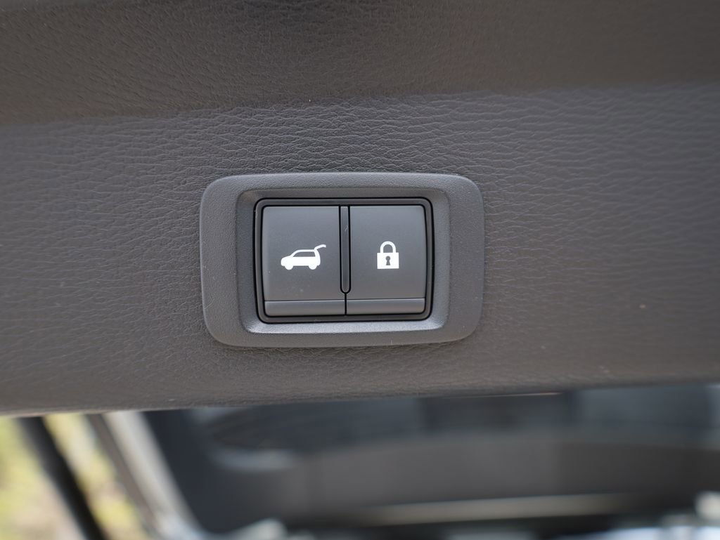 New 2025 Mitsubishi Outlander SE image 25