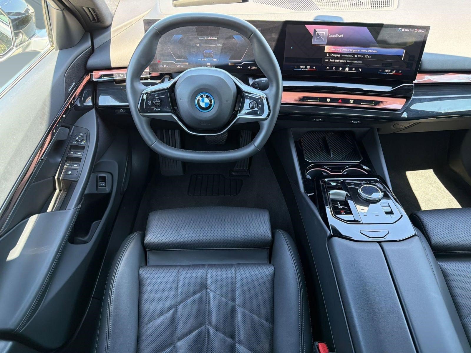 Certified 2024 BMW i5 eDrive40i w/ Premium Package RWD image 28