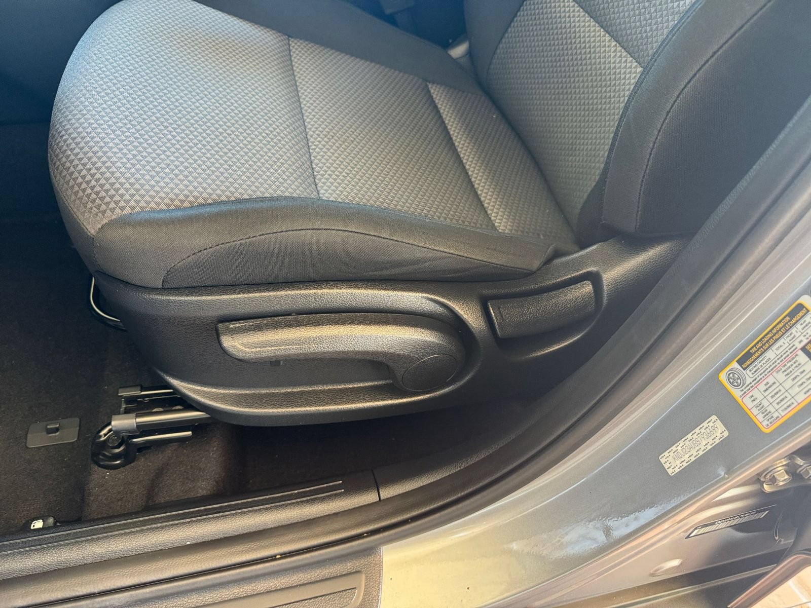 Used 2025 Kia Soul LX w/ LX Technology Package FWD image 22