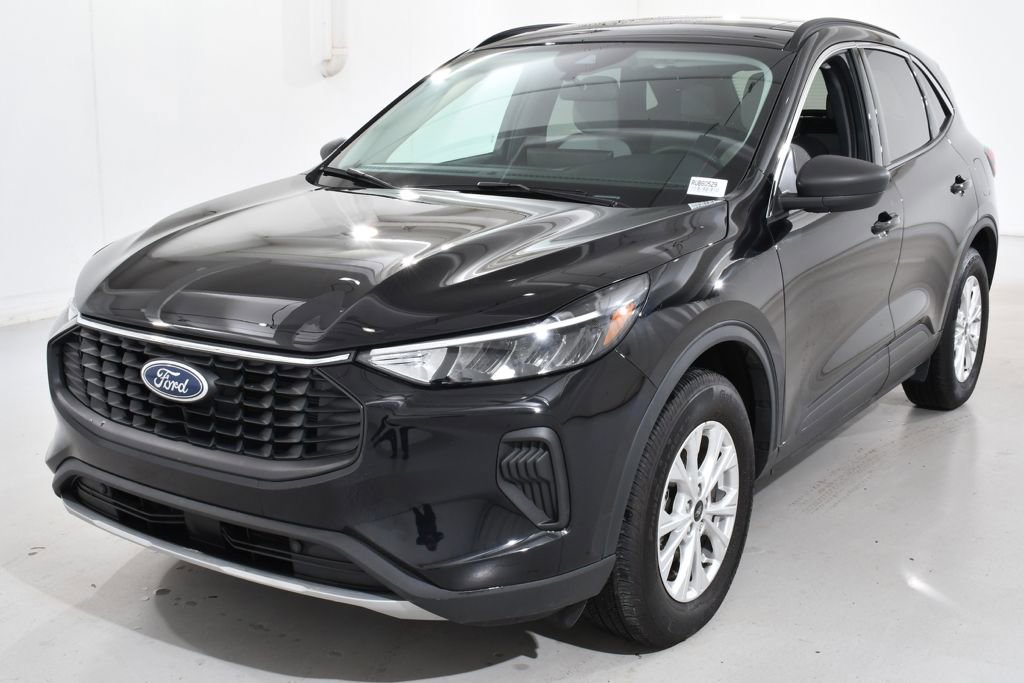 Used 2024 Ford Escape Active w/ Tech Pack #1 image 2