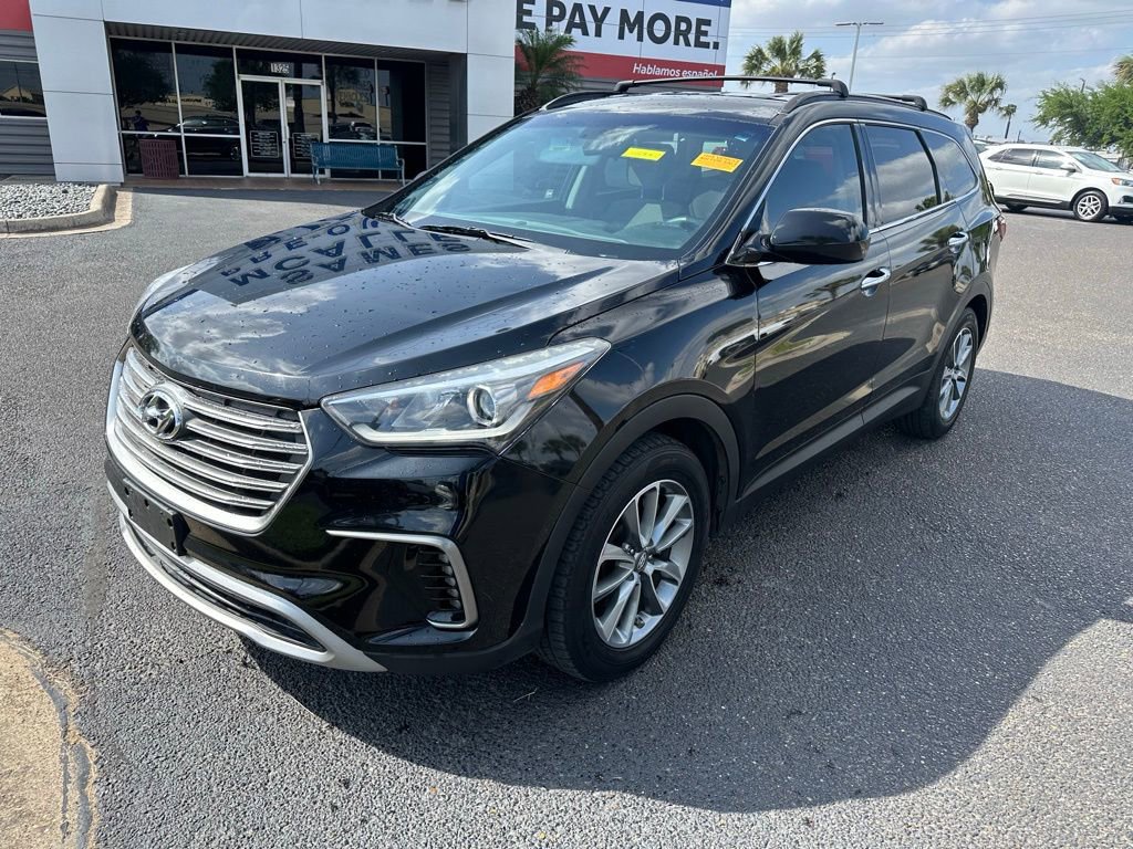 Used 2017 Hyundai Santa Fe SE FWD image 2