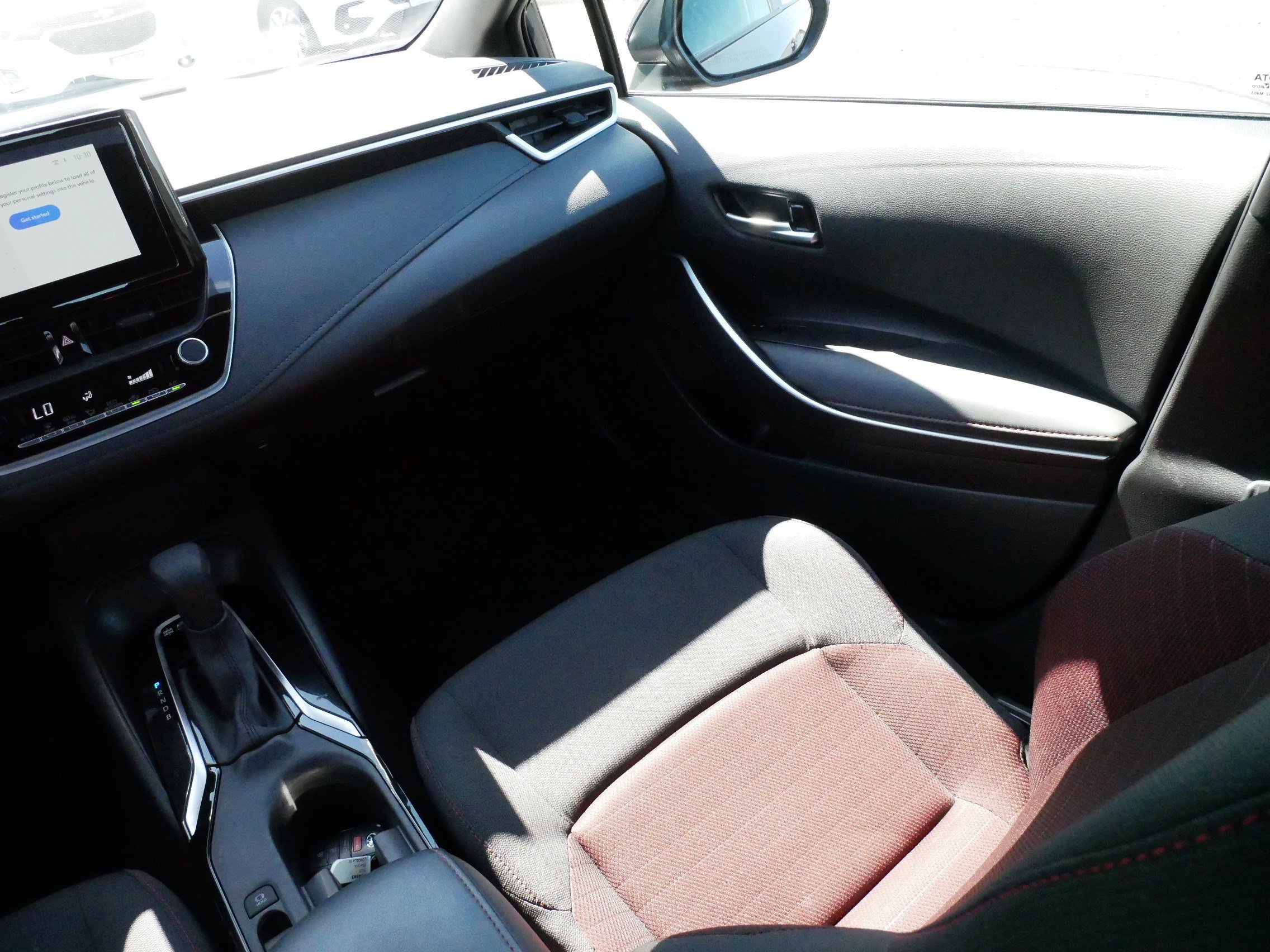 Certified 2025 Toyota Corolla SE FWD image 11