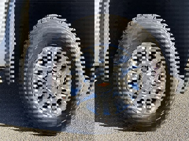 Used 2023 Chevrolet Silverado 2500 LT image 2