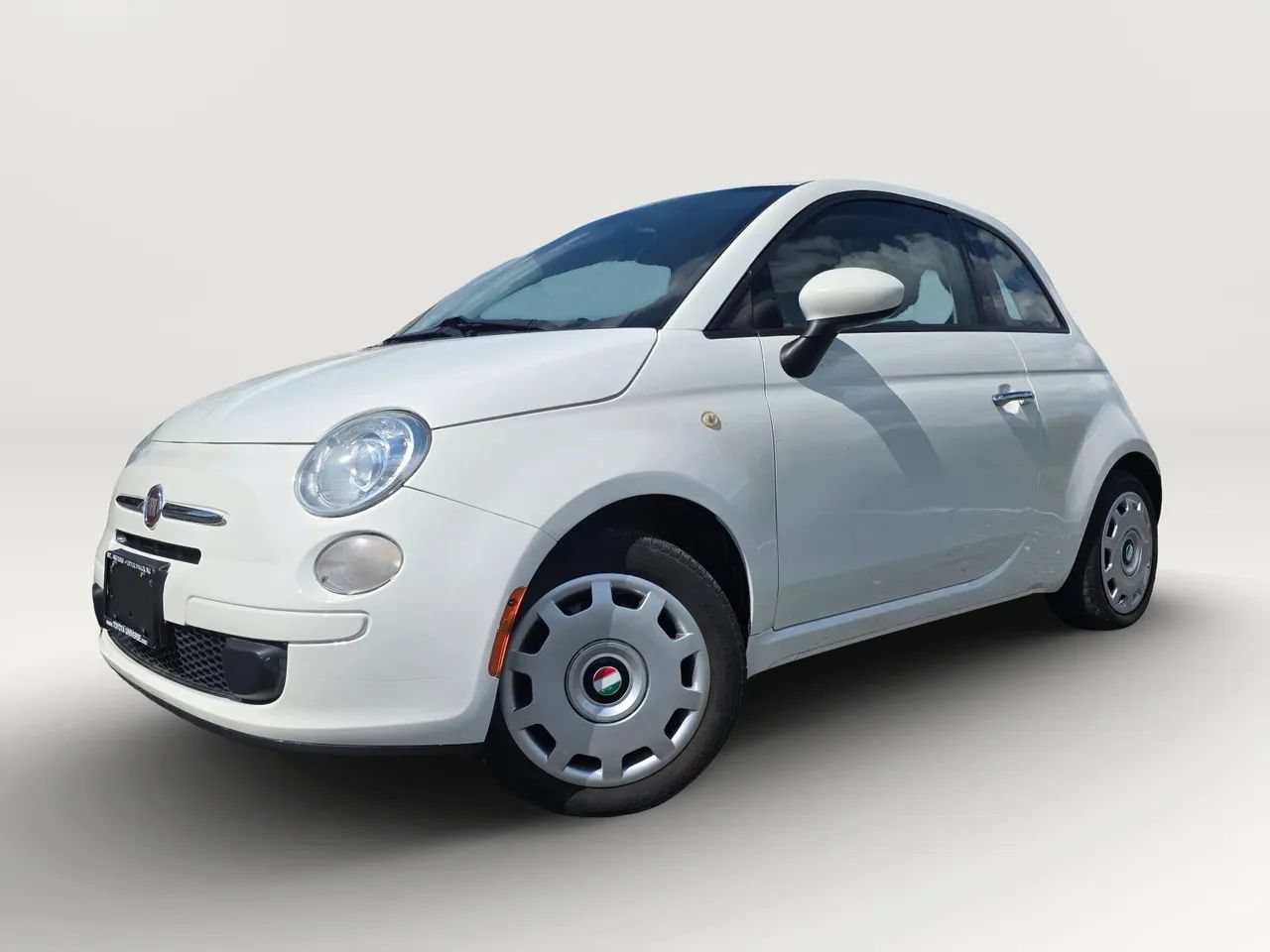 Used 2016 FIAT 500 Pop FWD image 2