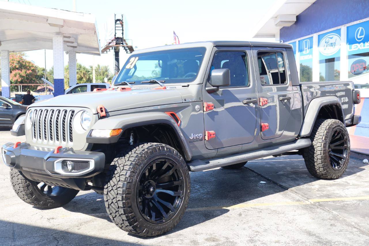 Used 2021 Jeep Gladiator Overland w/ Trailer Tow Package AWD/4WD image 9