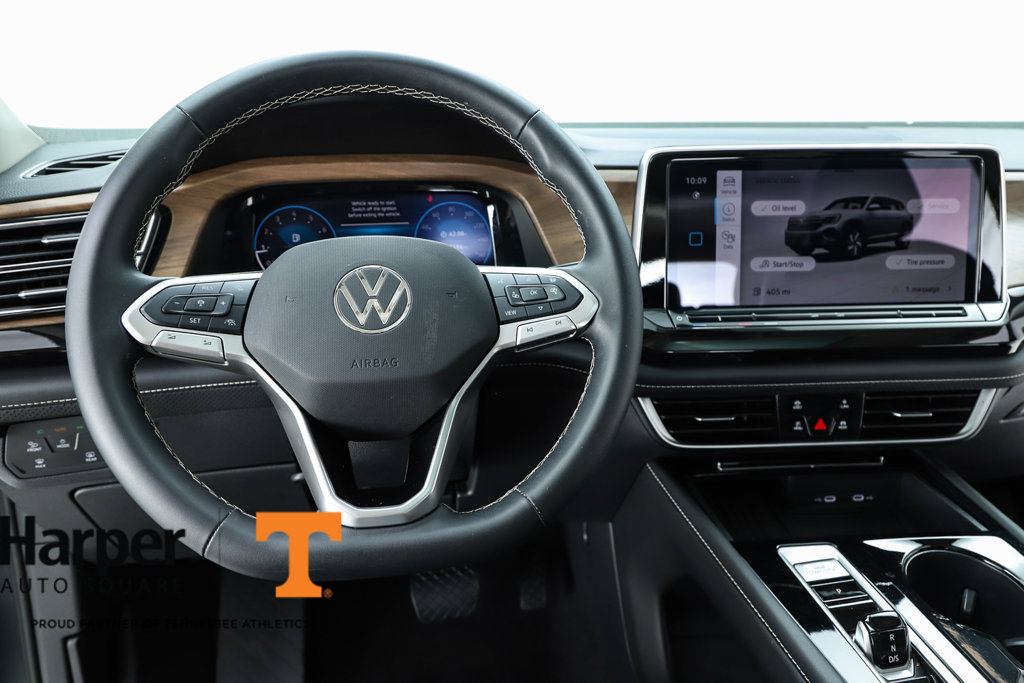 Used 2025 Volkswagen Atlas SE w/ Panoramic Sunroof Package FWD image 60