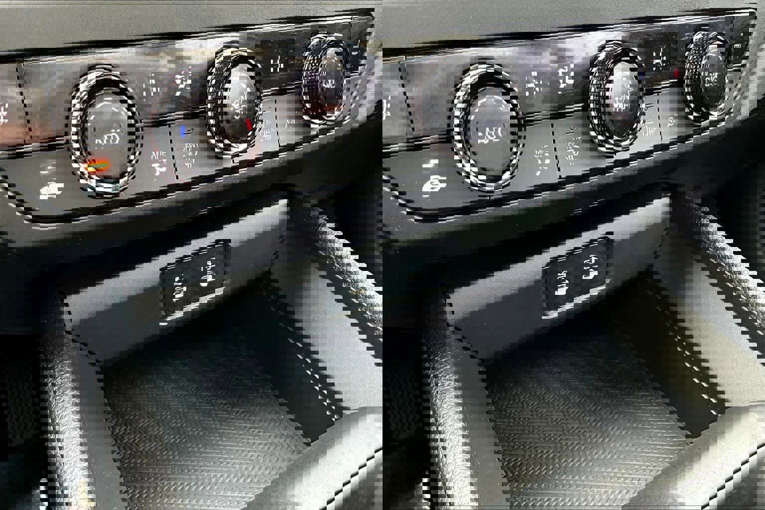 Used 2023 Honda Accord EX image 30