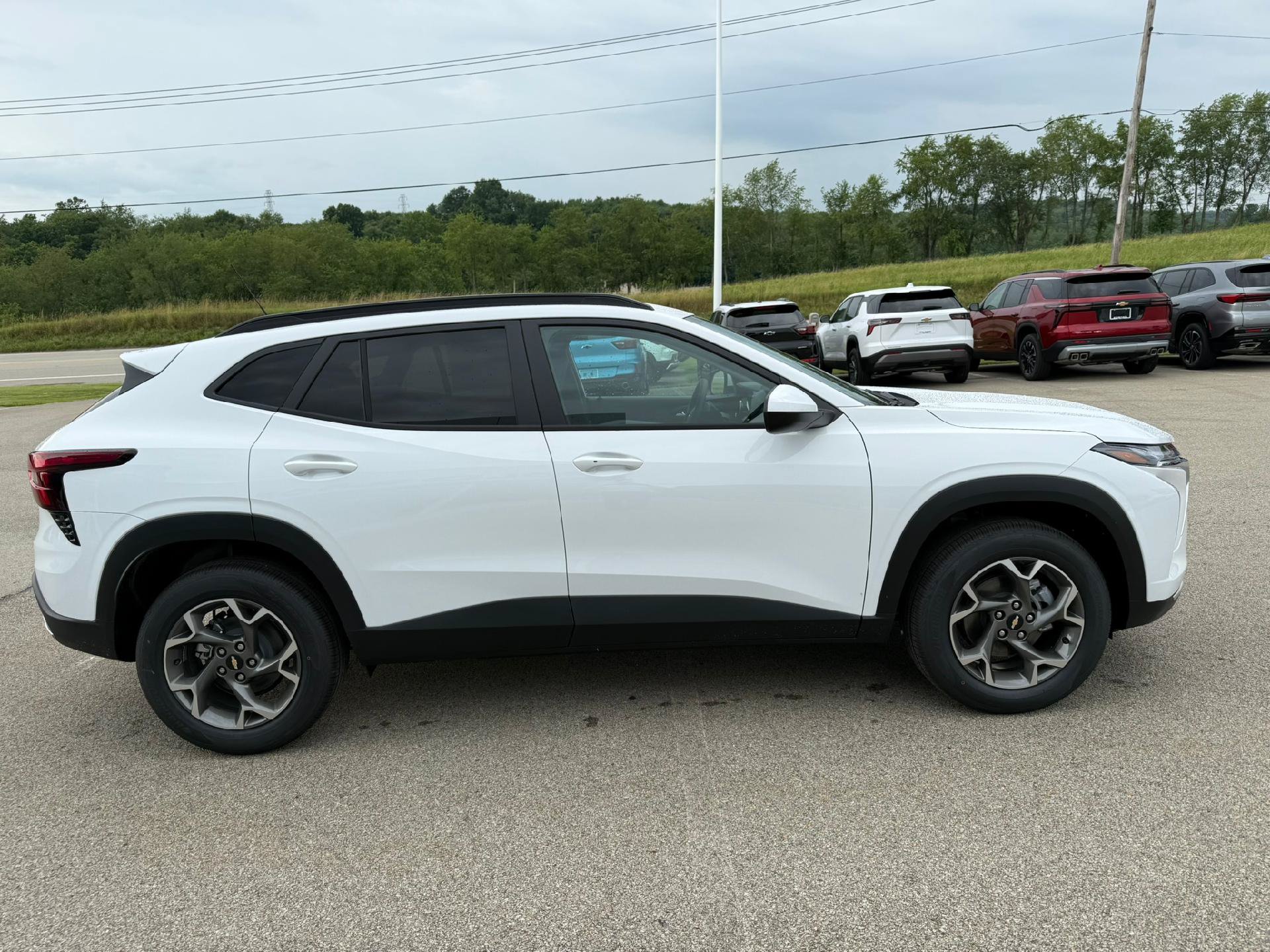 New 2026 Chevrolet Trax LT w/ Driver Confidence Package FWD image 6