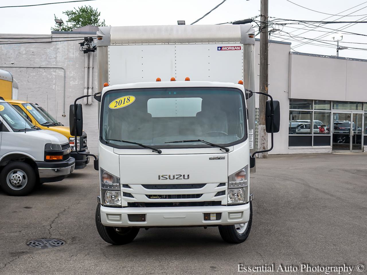 Used 2018 Isuzu NPR RWD image 4