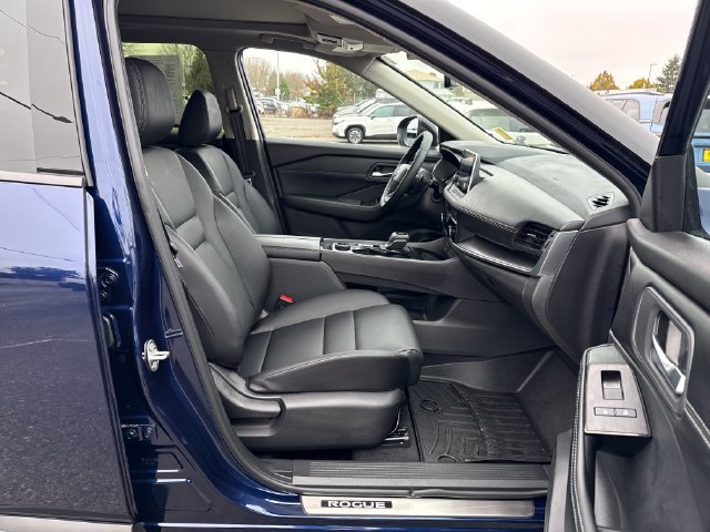 Used 2026 Nissan Rogue Dark Armor AWD/4WD image 9