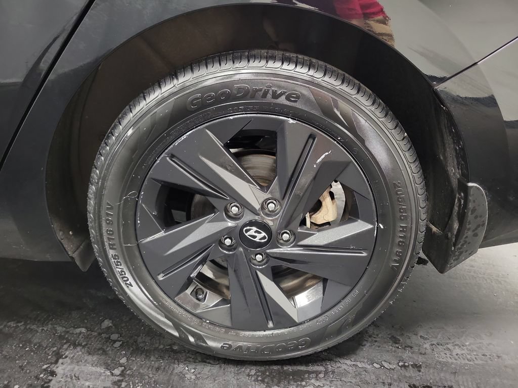 Used 2023 Hyundai Elantra SEL FWD image 10