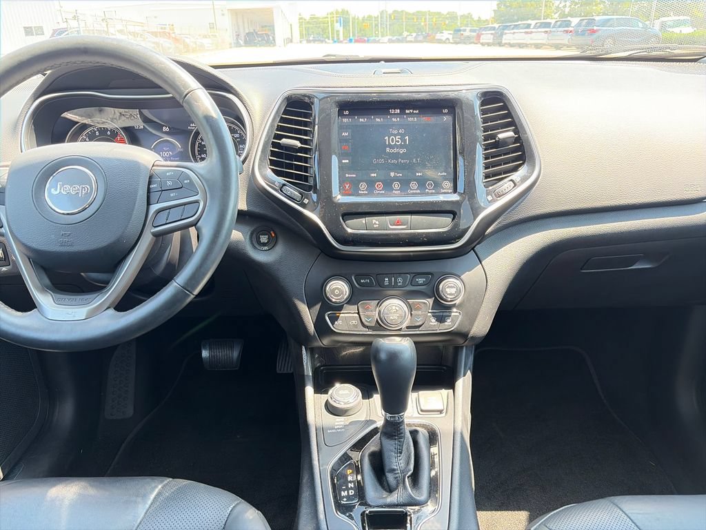 Used 2019 Jeep Cherokee Limited AWD/4WD image 19