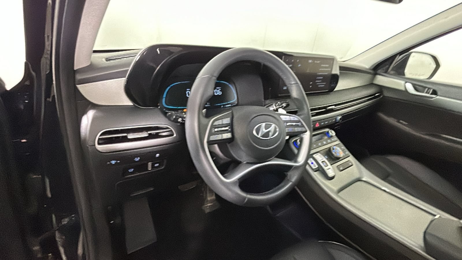 Used 2024 Hyundai Palisade SEL AWD/4WD image 16