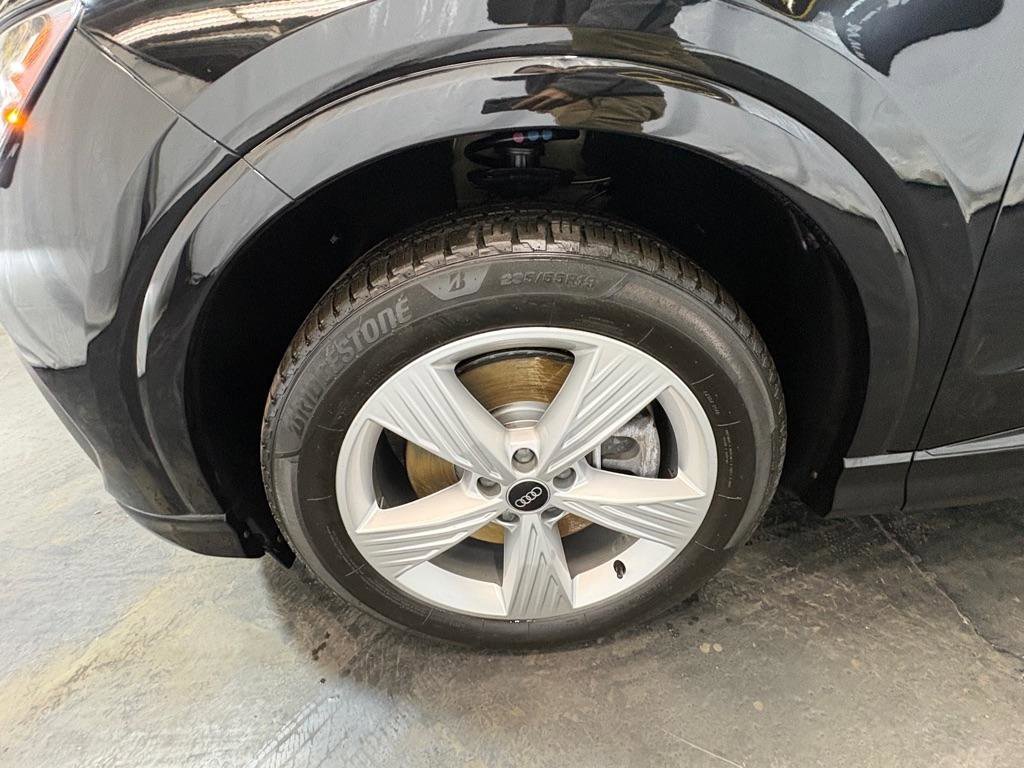 Used 2022 Audi Q4 e-tron Premium w/ Convenience Package image 28