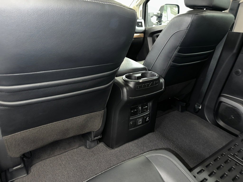 Used 2021 Nissan Titan SL w/ Moonroof Package image 20