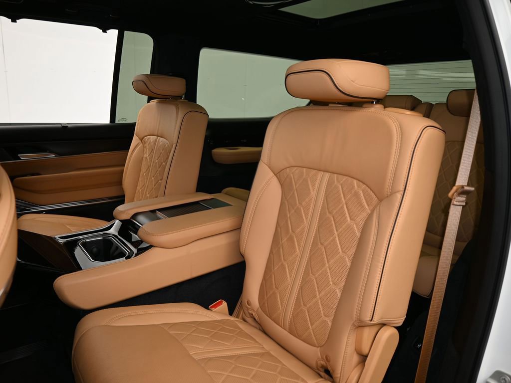 Used 2024 Jeep Grand Wagoneer Series III w/ Quick Order Packagew 28T image 49