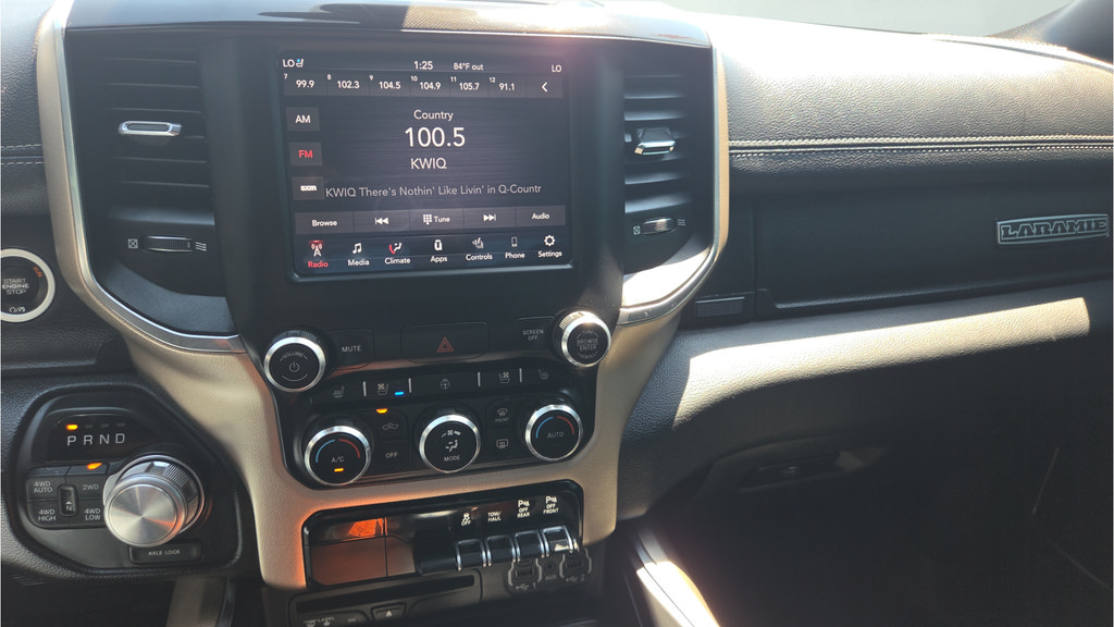 Used 2019 RAM 1500 Laramie w/ Sport Appearance Package AWD/4WD image 30